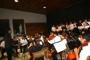 Concierto de medio año de la Orquesta Juvenil de Nicaragua, Coro de la Casa de los Tres Mundos y Coro de Sinfonietta